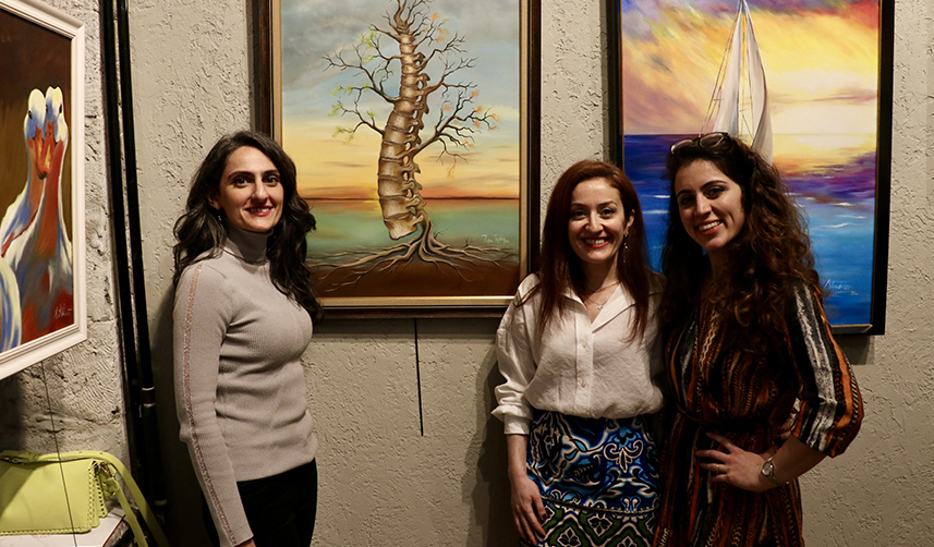 Trabzon'da doktorlar çizdi! Gelir depremzede çocuklara gidecek