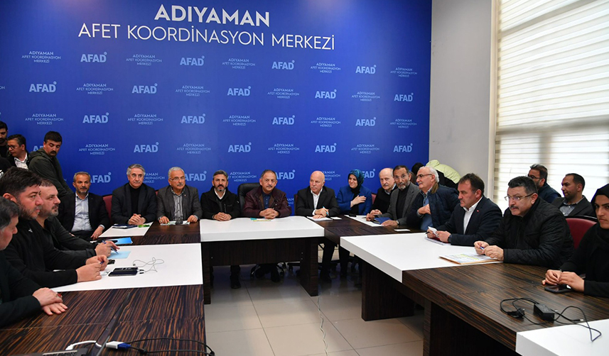 Trabzon'da Ortahisar Belediye Başkanı Genç, yeniden deprem bölgesinde