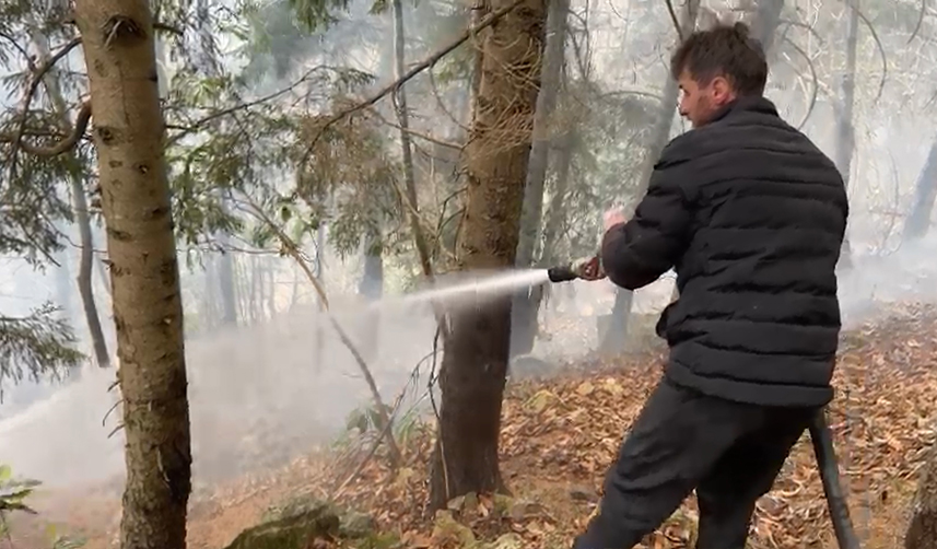 Trabzon'da örtü yangını! Ekipler seferber oldu