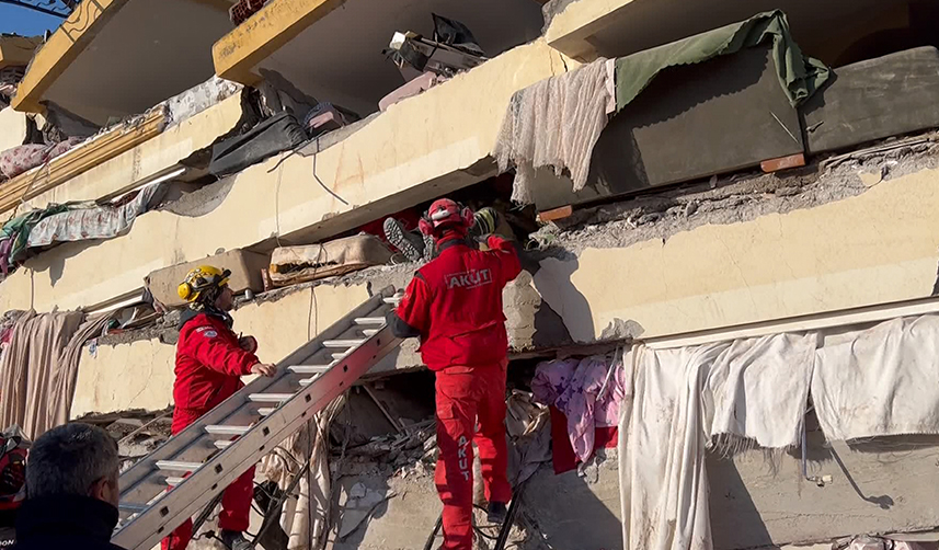 Trabzon'dan deprem bölgesine giden AKUT gönüllüleri o anları anlattı