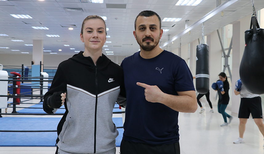 Trabzonlu milli boksör Sıla Sürmeneli adından söz ettiriyor