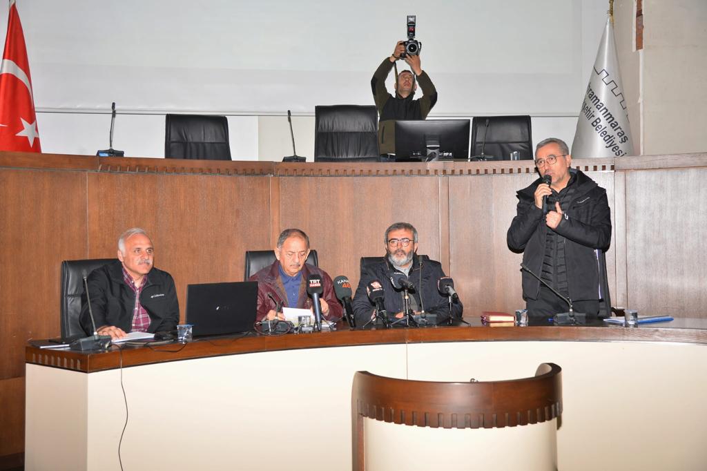 Başkan Zorluoğlu şehir şehir gezerek depremzedelerle buluşuyor   