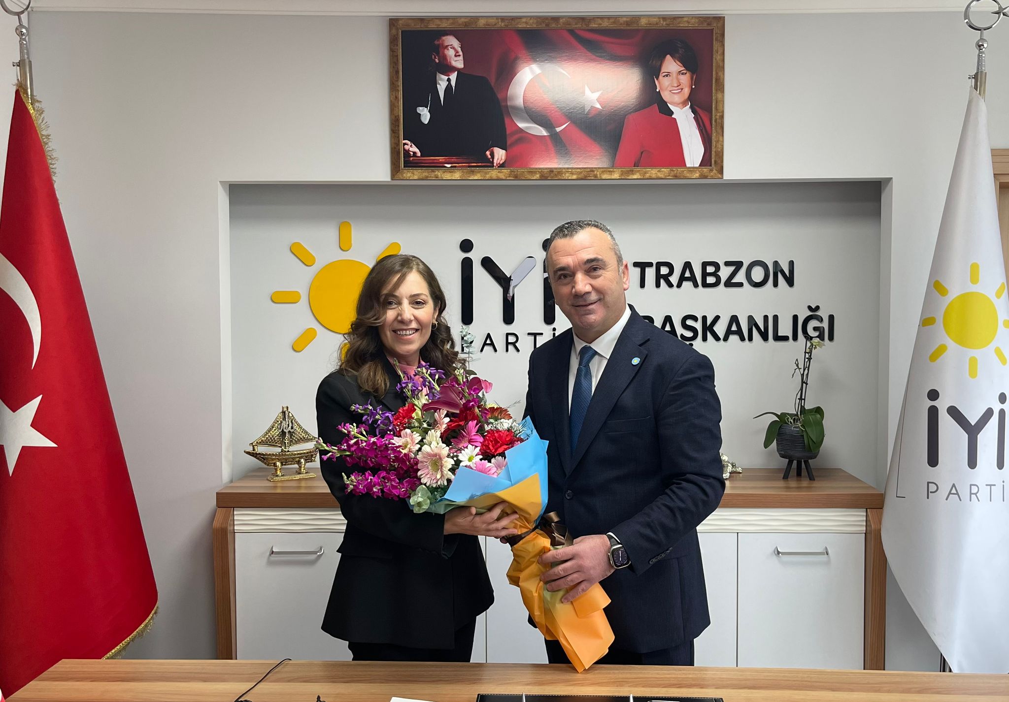  Yavuz Aydın İYİ Parti Trabzon teşkilatını ziyaret etti