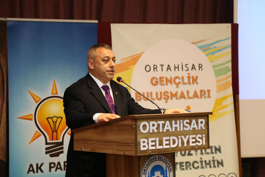 Selahaddin Çebi gençlerle buluştu