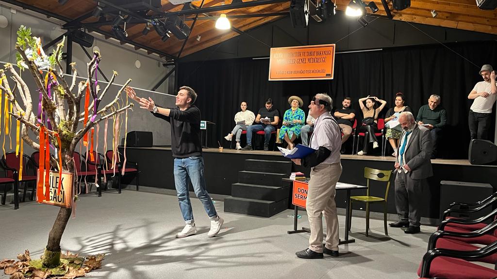 Trabzon Şehir Tiyatrosu'ndan bir 'Dilek Ağacı'