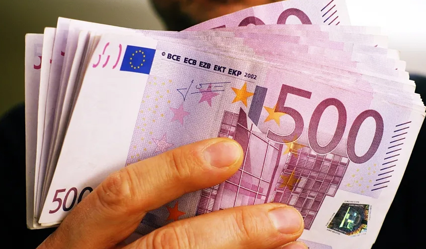 Tarihte bir ilk! Euro'dan yeni rekor