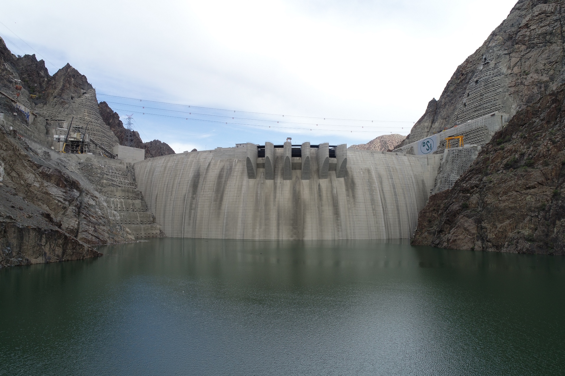Yusufeli Barajı ve HES'te su yüksekliği 119 metre oldu