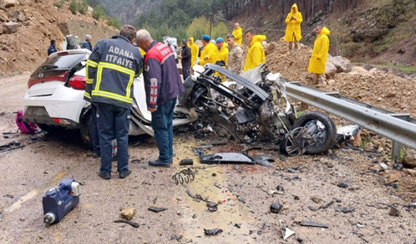 Adana'da heyelan nedeniyle kaya devrildi! 4 öğretmen hayatını kaybetti