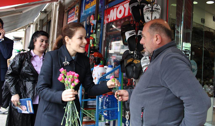 AK Parti Trabzon Milletvekili adayı Meryem Sürmen Trabzon AK Parti iktidarında önemli hizmetler aldı
