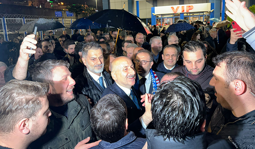 AK Parti Trabzon Milletvekili adayları ve Bakan Karaismailoğlu'na coşkulu karşılama