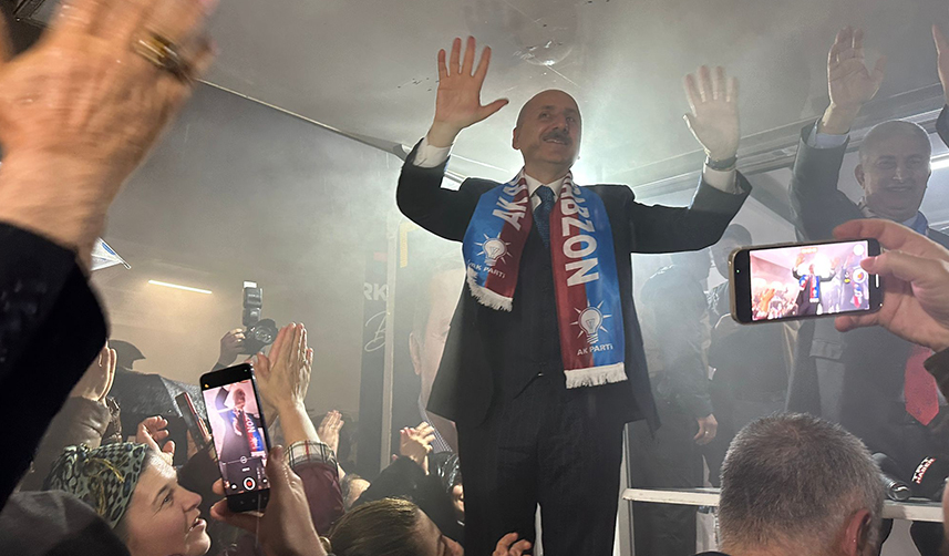 AK Parti Trabzon Milletvekili adayları ve Bakan Karaismailoğlu'na coşkulu karşılama