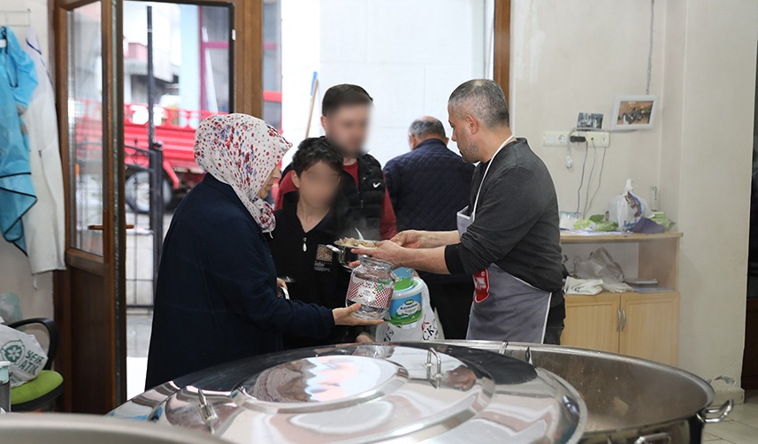 akçaabat ihtiyaç sahiplerine destek2