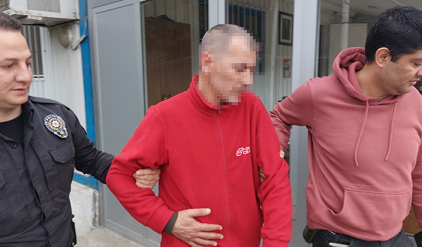 Tartıştığı karısını defalarca bıçakladı! Kaçarken yakalandı