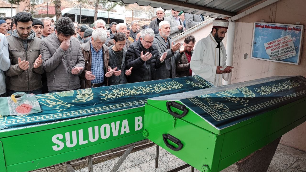 Samsun'da araç gölete uçmuştu! Cenaze namazlarını oğulları kıldırdı 