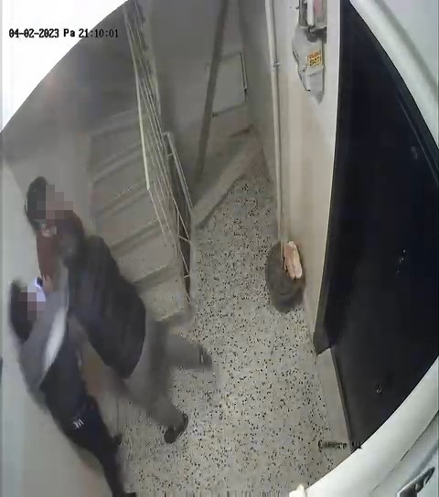 İstanbul'da ev sahibinden kiracıya"evden çık" dayağı! 