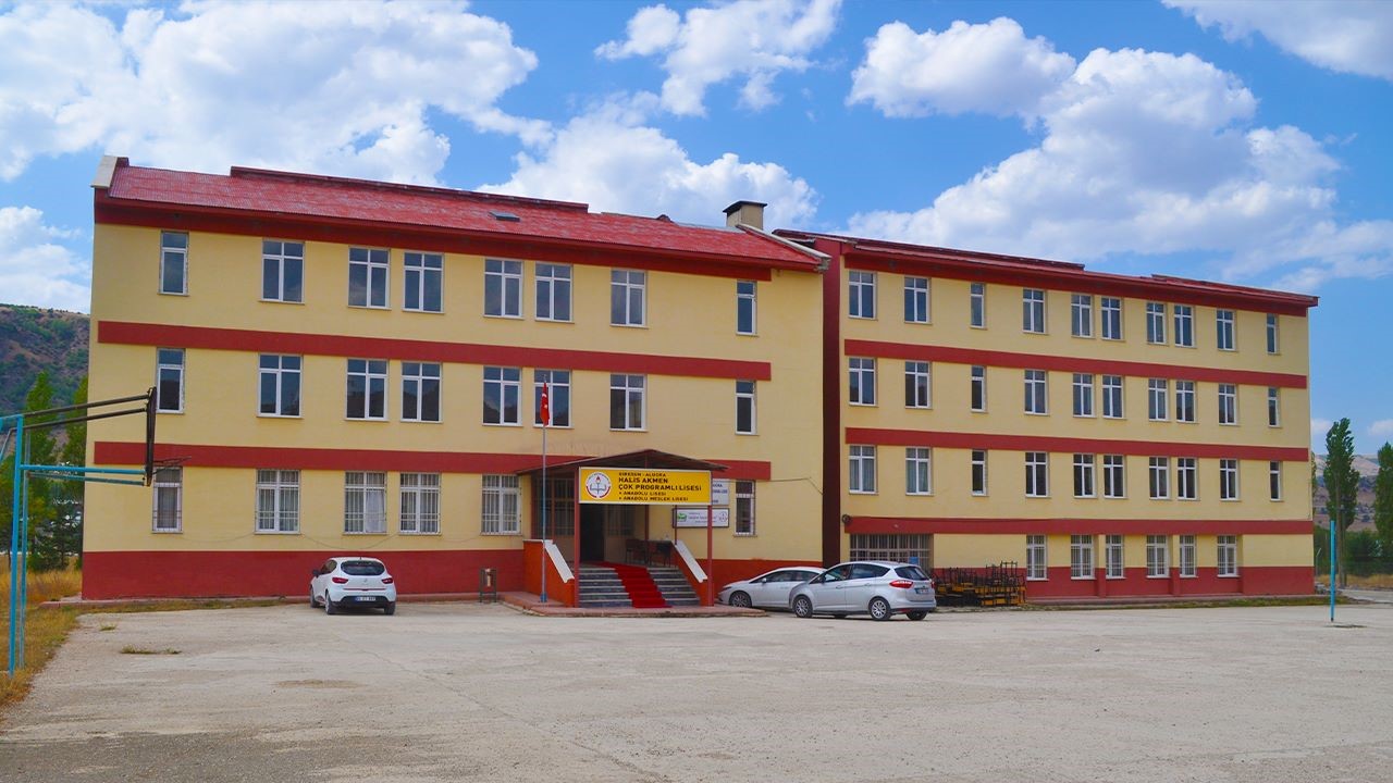 Giresun’da riskli bulunan 5 okul binası boşaltıldı