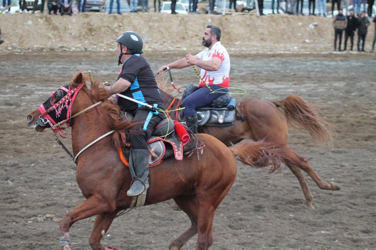 Bayburt'ta davul zurna eşliğinde bayram uğurlaması