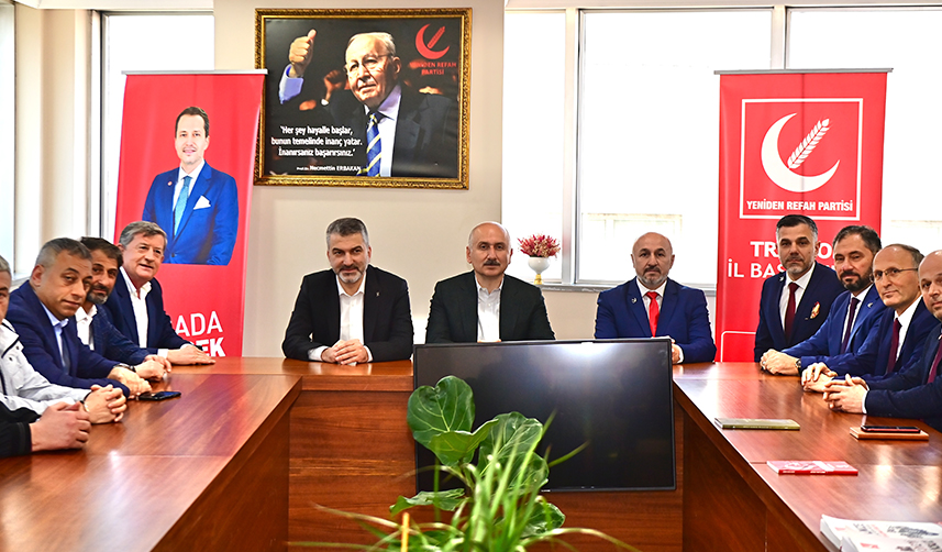 Bakan Karaismailoğlu Cumhur İttifakı’nın Trabzon temsilcileri ile bir araya geldi “Emin adımlarla yürüyoruz”