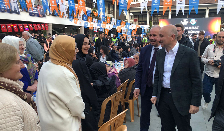 Bakan Karaismailoğlu Trabzon'da gençlerle buluştu: "Doğru zamanda doğru adamla devam edeceğiz"