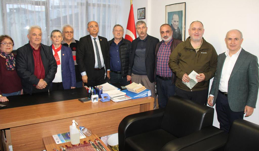 CHP Trabzon Milletvekili adayı Sibel Suiçmez'den Gümüşhaneliler Vakfı'na ziyaret Kutuplaşmadan nemalanmaktalar