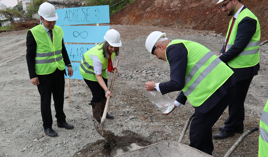 CHP Trabzon Milletvekili adayı Sibel Suiçmez: "Onlar vaat veriyor temeli biz atıyoruz"