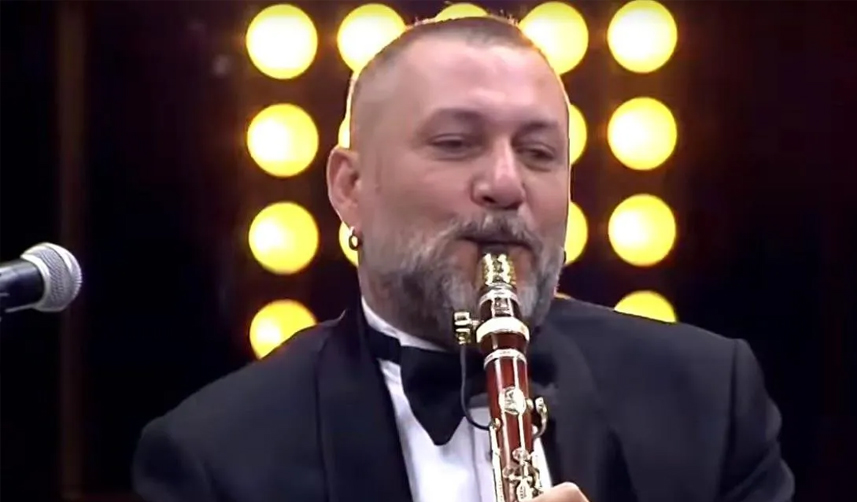 Sanatçı Hüsnü Şenlendirici bağırsak kanserine yakalandı