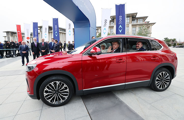 İlk Toog'lar Erdoğan çiftine teslim edildi