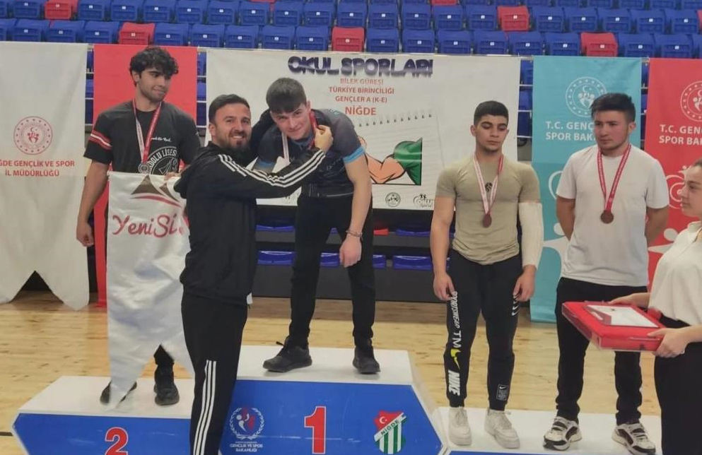 bilek güreşi şampiyonu bayburt