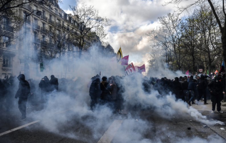 fransa emeklilik kararı ortalığı karıştırdı