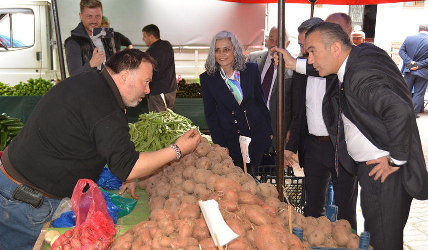 İYİ Partili Yavuz Aydın'dan AK Partili Şen'e soru Trabzonluları da gönderecek misiniz