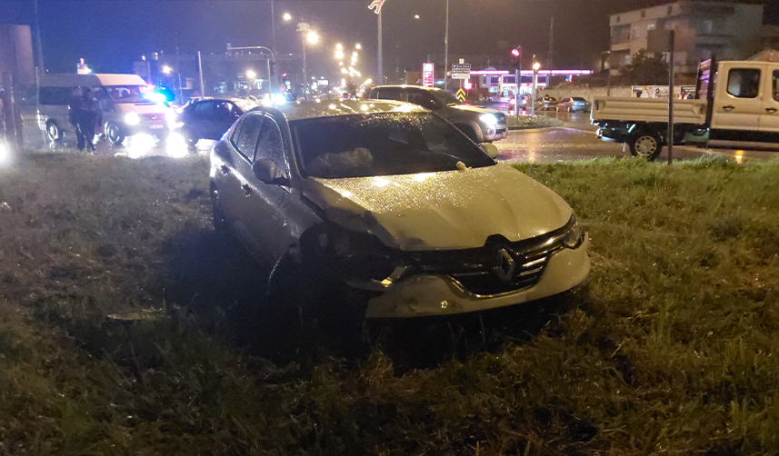 Samsun'da iki araç birbirine girdi! Çok sayıda yaralı var 