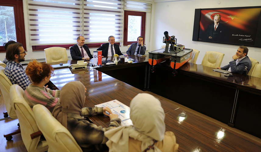 KTÜ Rektörü Çuvalcı, dünya ikincisi takımı ağırladı