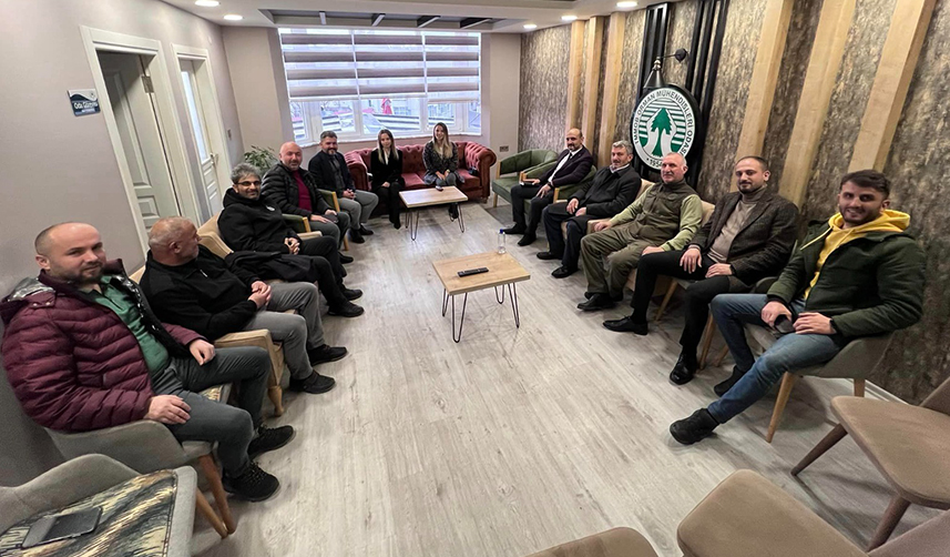 MHP Trabzon Milletvekili aday adayı Türedi gece gündüz sahada