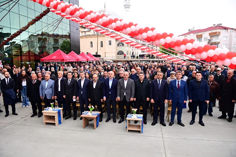 Ulaştırma ve Altyapı Bakanı Karaismailoğlu: “Projelerimiz ile Trabzon’a değer katıyoruz”