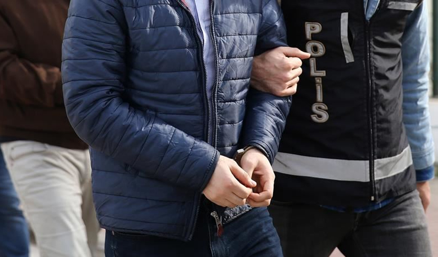 Yağmurdan kayganlaşan yolda kaza! Trabzon plakalı araçlar birbirine girdi