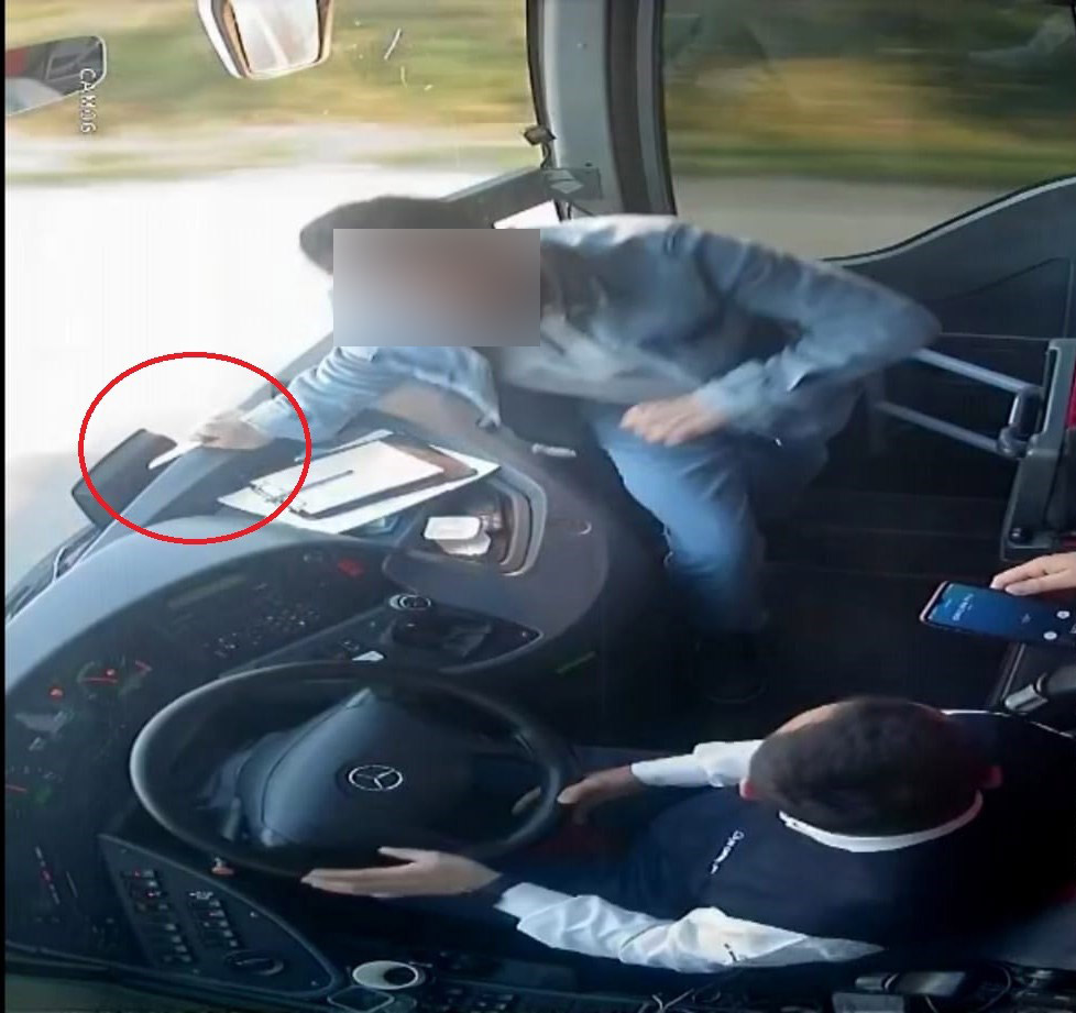 Samsun'da hareketli anlar! Trabzon yolundaki yolcu otobüsü kaçırıldı!