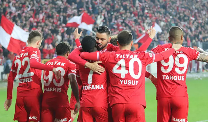 Hasret sona erdi! Karadeniz ekibi yıllar sonra Süper Lig'de