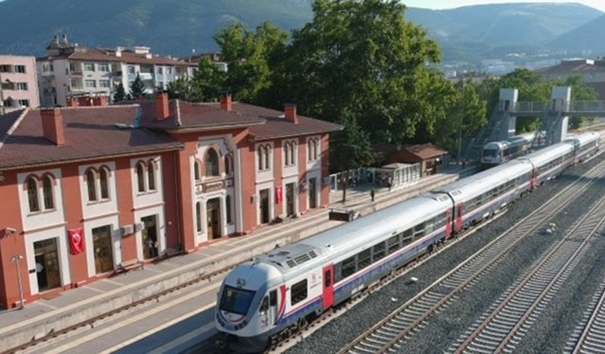 Sivas-Samsun bölgesel yolcu treni seferleri yeniden başladı