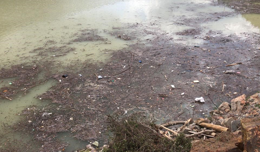 Torul Baraj ‘Çöplüğü’nde yine aynı görüntü
