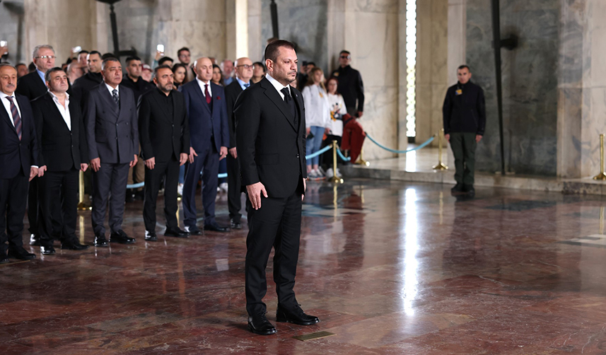 Trabzonspor Yönetim Kurulu Anıtkabir’i ziyaret etti