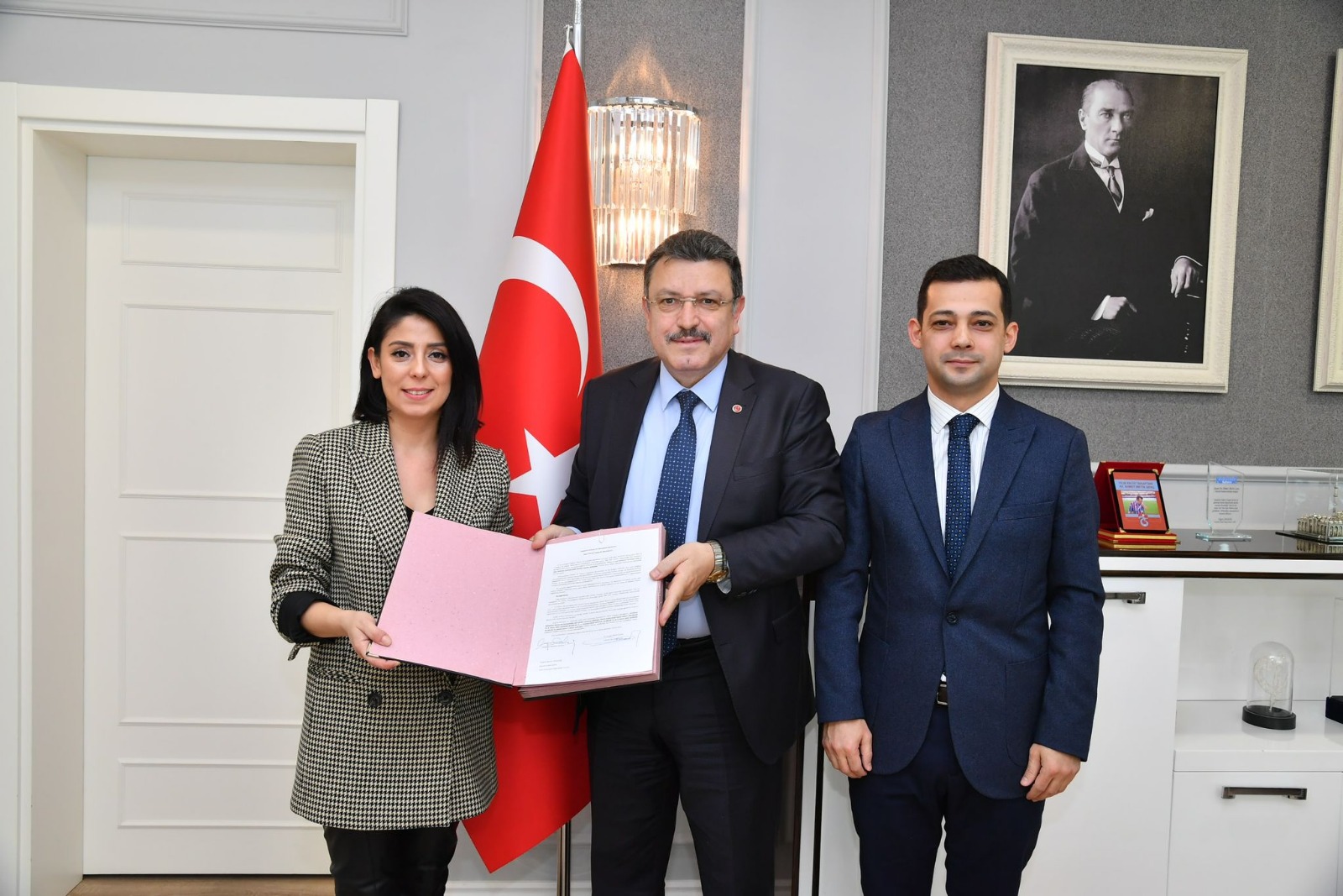 Trabzon Barosu’nun talebine ilk yanıt Genç’ten geldi