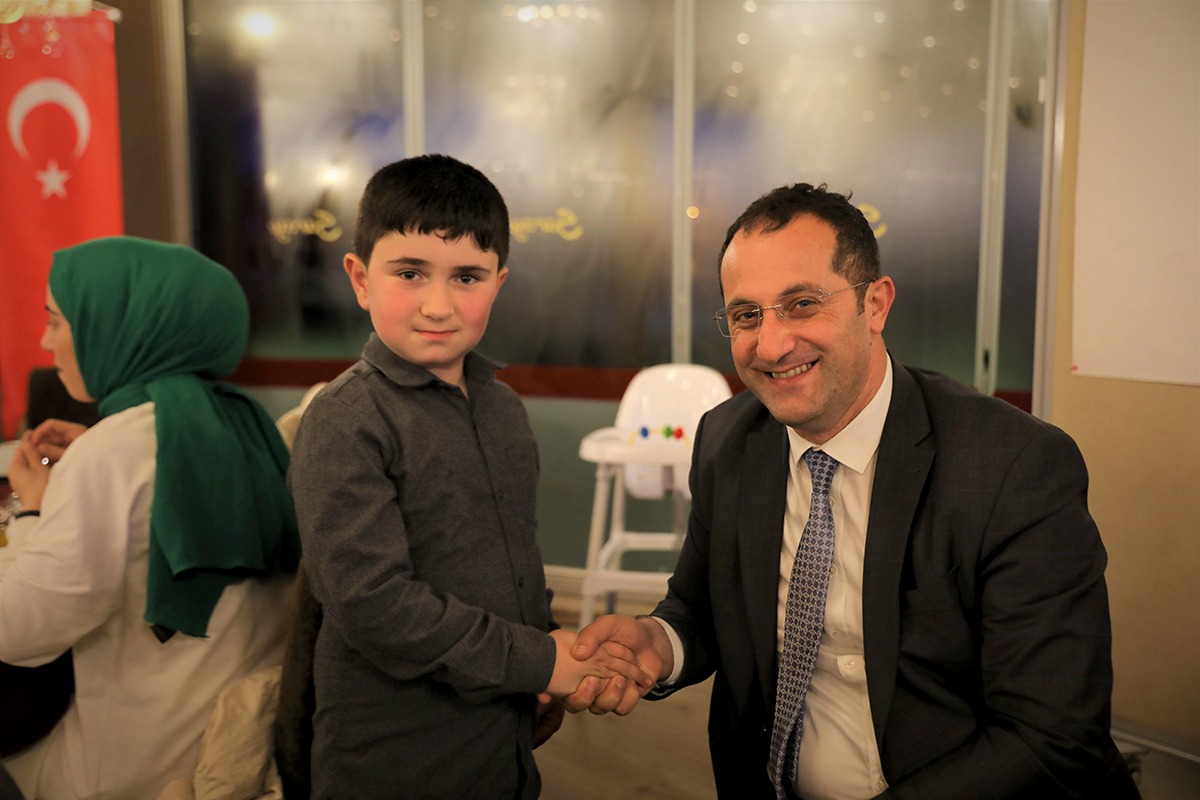 Akçaabat'ta iftar programı! Onlar gülerse dünya güler 