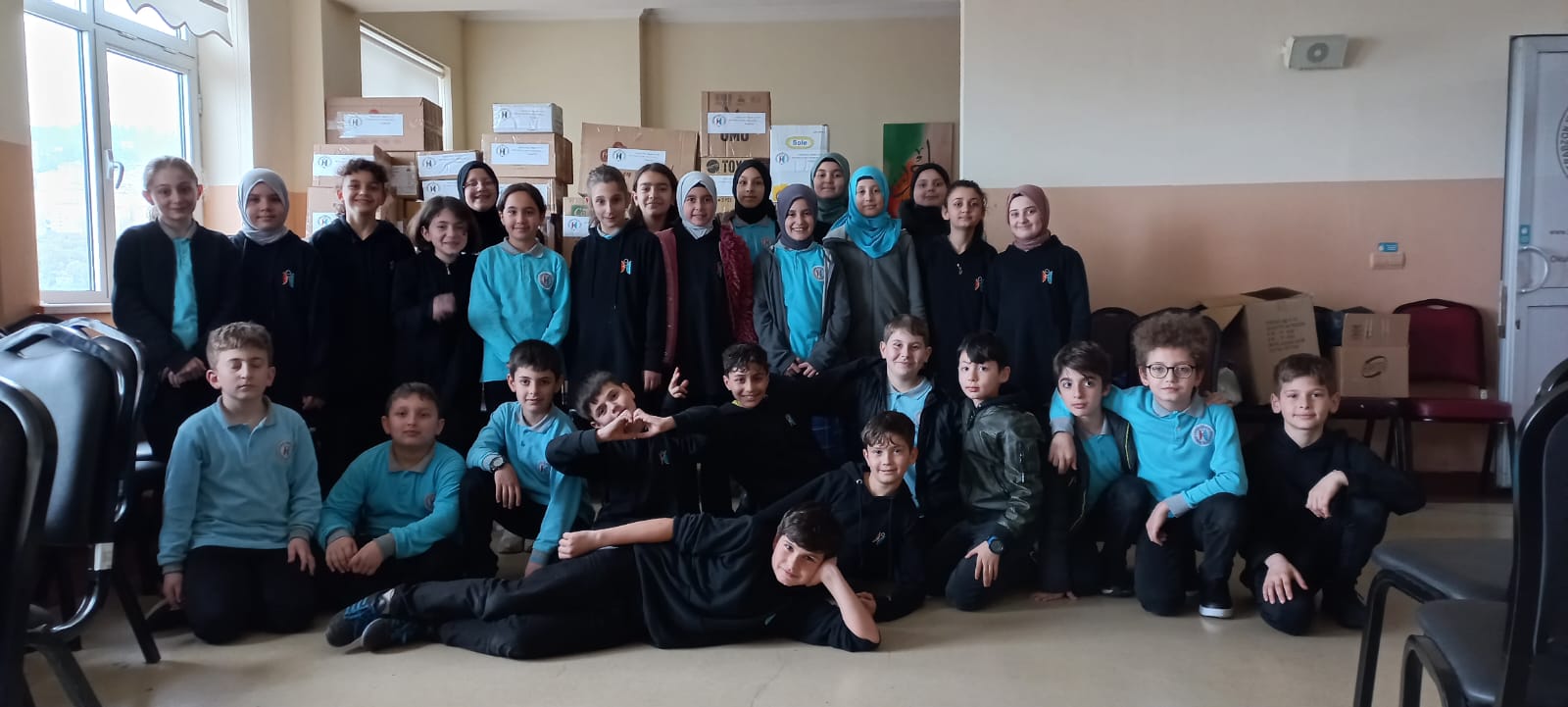 Trabzon'da öğrenciler depremzedeleri unutmadı! 