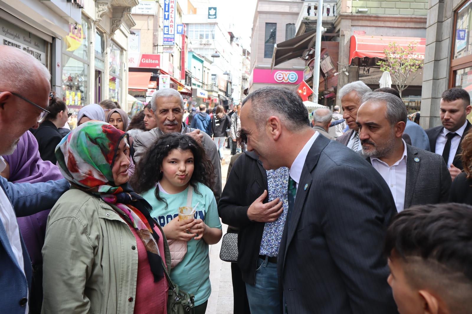 İYİ Partili Aydın: Gençlerin görüşleri, acı gerçekleri ile yüzümüze vuruyor