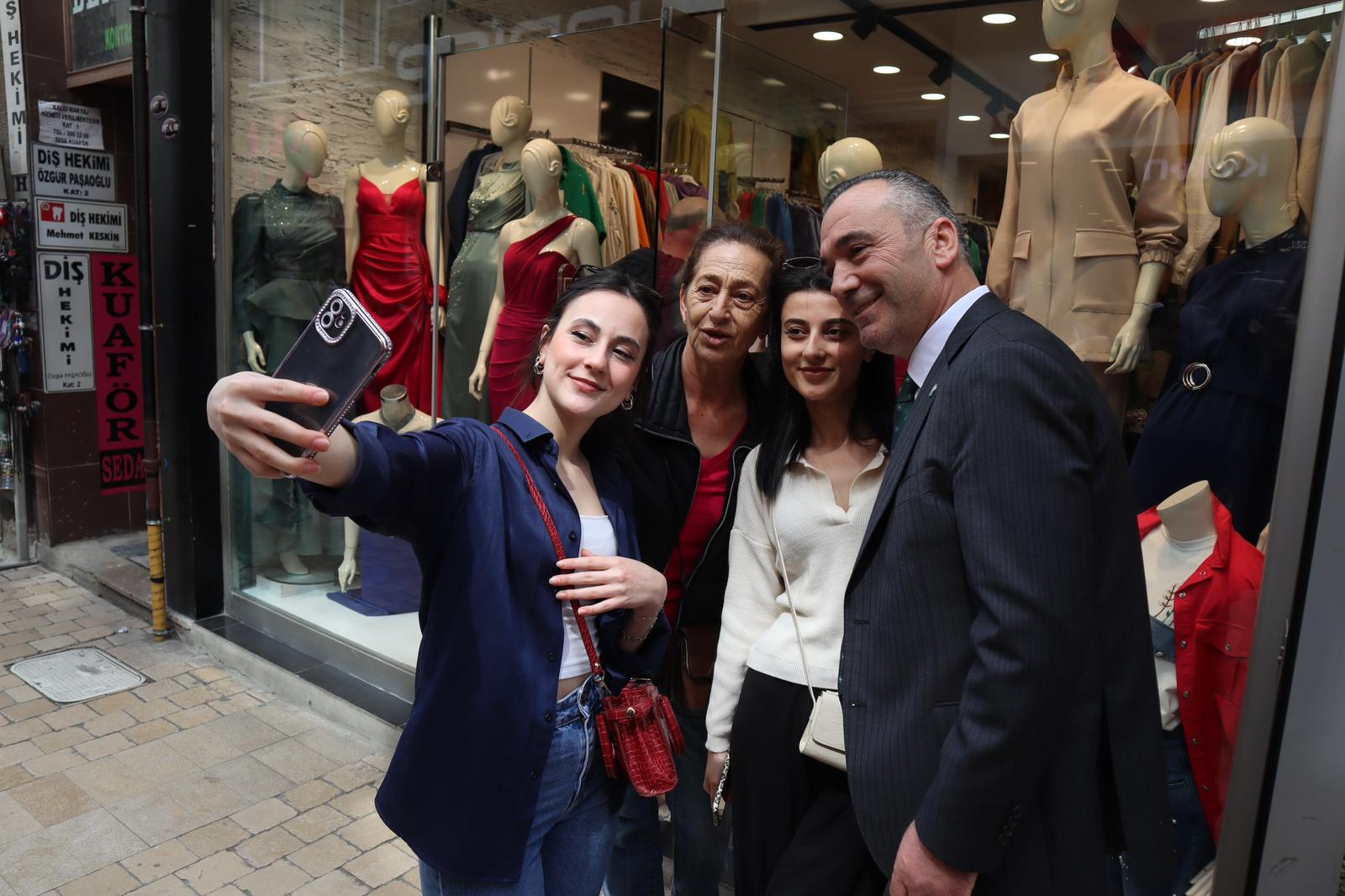 İYİ Partili Aydın: Gençlerin görüşleri, acı gerçekleri ile yüzümüze vuruyor