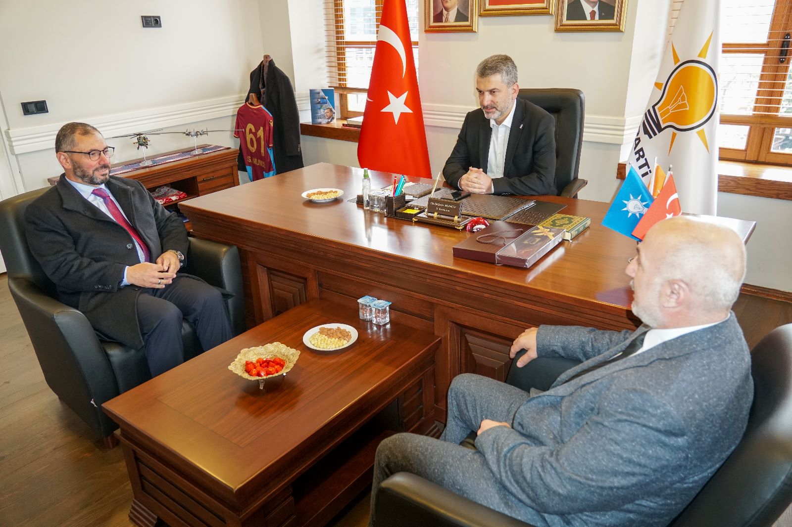 Yeniden Refah Partisi'nden AK Parti'ye ziyaret! 