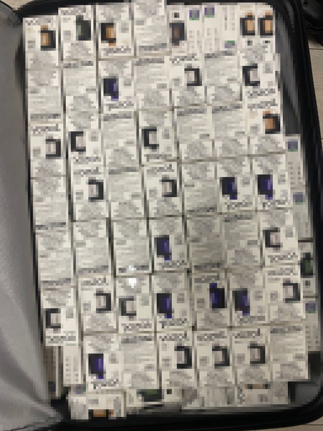 Trabzon'da yolcu otobüsünde arama! 4 valiz içinde ele geçirildi