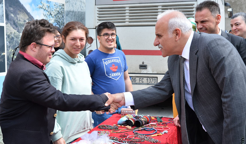 Trabzon'da Başkan Zorluoğlu'ndan Maçka esnafına ziyaret