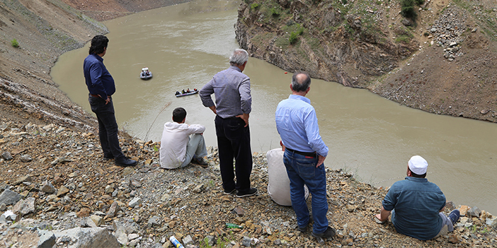 Artvin'de nehre düşen vatandaş için arama kurtarma çalışmaları 3 gündür sürüyor