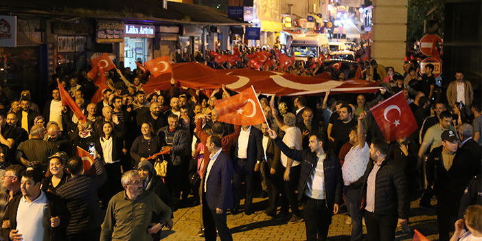 Artvin'de horonlu seçim kutlaması